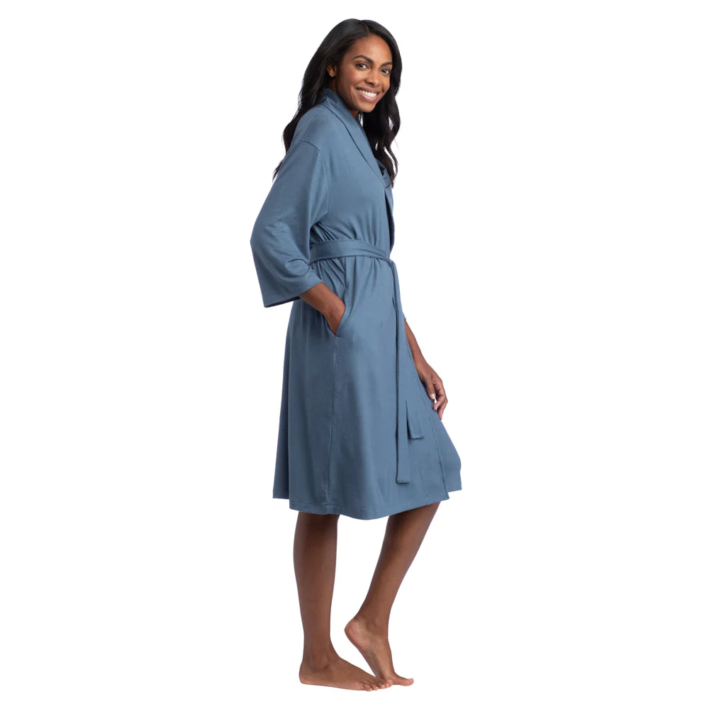 Escape into stunning softness with Softies Women's Dream Jersey Robe! This lightweight robe wraps your skin in unbelievable silky smoothness from your shoulders to your calves. A shawl collar creates a feeling of comfort, sophistication and spa-like luxury.