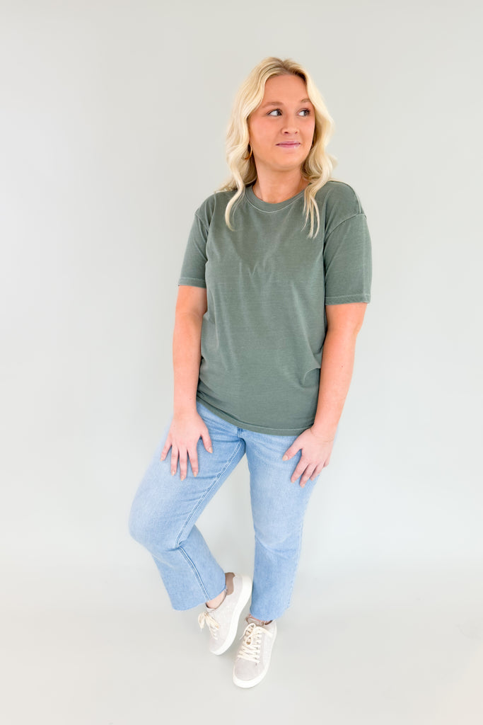 The Ace Organic Cotton Short Sleeve Tee is ultra soft and stretchy, perfect for lounging or on the go. It's a classic tee with a unique washed look. You can wear it on its own or layer it all season! 