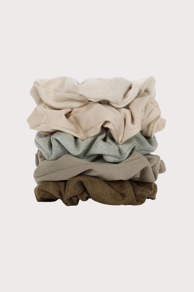 The Assorted Textured Scrunchies 5pc Set by Kitsch is so pretty and simple. It's a great way to elevate your updo while protecting your hair!  