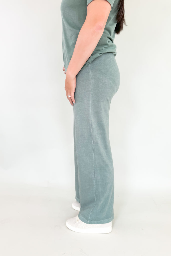 wide leg elastic waist pants with soft cotton fabric and feel