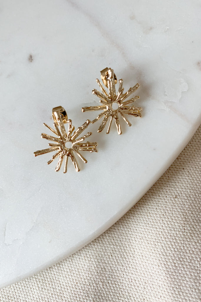 The golden Boho Stick Sun Studs are so pretty! They are unique, elevated, and have a touch of boho. If you love special jewelry pieces, this is a great one to pick up. It's lightweight and comfortable too! 