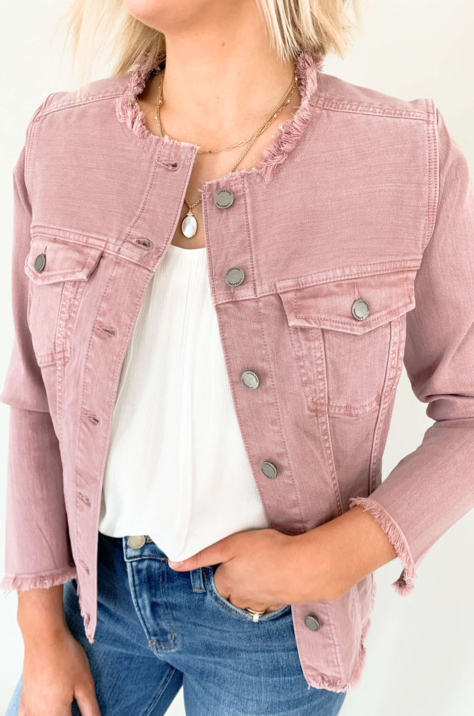 Our Classic Mauve Jean Jacket by Liverpool Los Angeles is the perfect combination of comfort and fashion. The frayed details take this look to the next level, making it ideal for any outing - day or night, work or weekend. Look sharp and stand out from the crowd! 