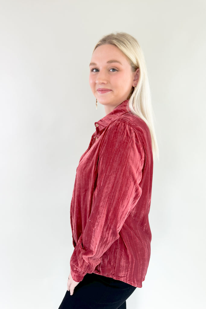 Make a statement in this stylish mauve and red crush velvet shirt! The color is unique and can work for different seasons. Features gold buttons and collared details, perfect for any work or holiday occasion. Look and feel your best with this elevated velvet shirt! 