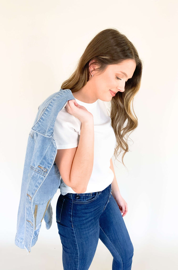 Feel like your best self while rocking this Dee Distressed Relaxed Denim Jacket! This fun denim jacket features long sleeves and a semi-cropped fit, plus raw hem details add a trendy touch to any outfit. It's the perfect weight that can be worn spring-fall, so you will get tons of wear out of it. With a look that's both stylish and comfy, you'll be ready to get go!
