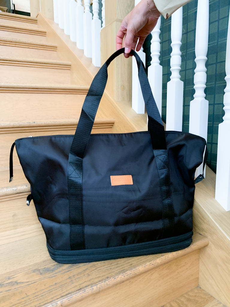 Get organized on-the-go with this expandable tote! Just unzip and you can expand the tote’s capacity to hold up to 50%! It's totally customizable and perfect for groceries, picnics, vacations, and other items.