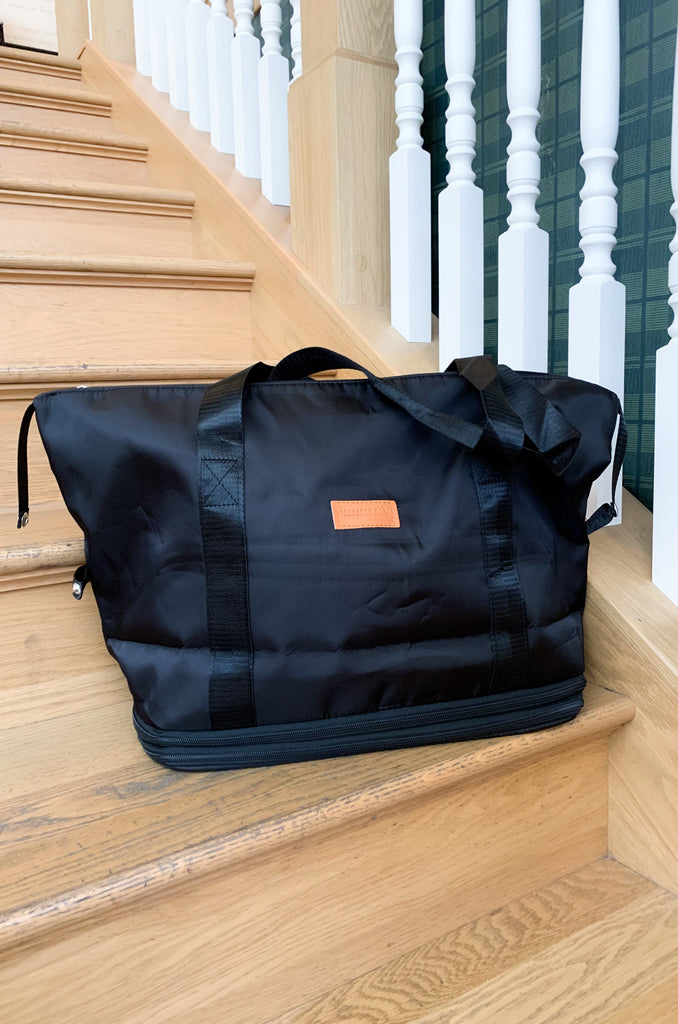 Get organized on-the-go with this expandable tote! Just unzip and you can expand the tote’s capacity to hold up to 50%! It's totally customizable and perfect for groceries, picnics, vacations, and other items.