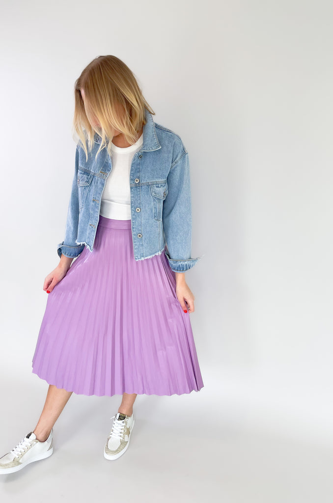 Lavender faux leather pleated mini skirt with side zipper and fabric lined