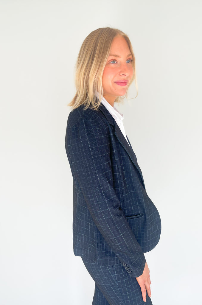 navy Liverpool Los Angeles fitted blazer with white windowpane color