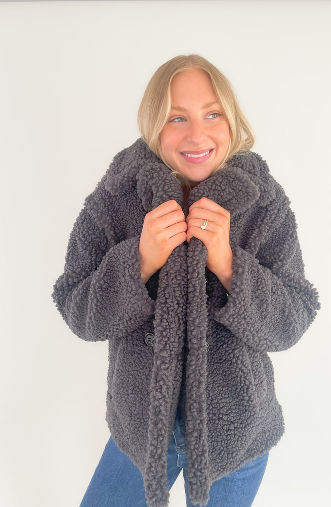 The UGG Gertrude Short Teddy Coat is a statement piece you can keep in your closet for years to come! It is incredibly soft with a double-breasted front, lots of texture, and incredible fit. This UGG style features faux fleece- offering warmth while feeling very light and comfortable.