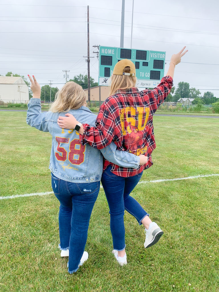 This Iowa State Mascot Oversized Plaid Flannel is a must-have for any Iowa Cyclones fan! It's crafted from a classic, cozy flannel material that's soft and elevated. The oversized  black and red plaid print screams game day fun! Plus, who doesn't love the iconic cyclone mascot on the back!?