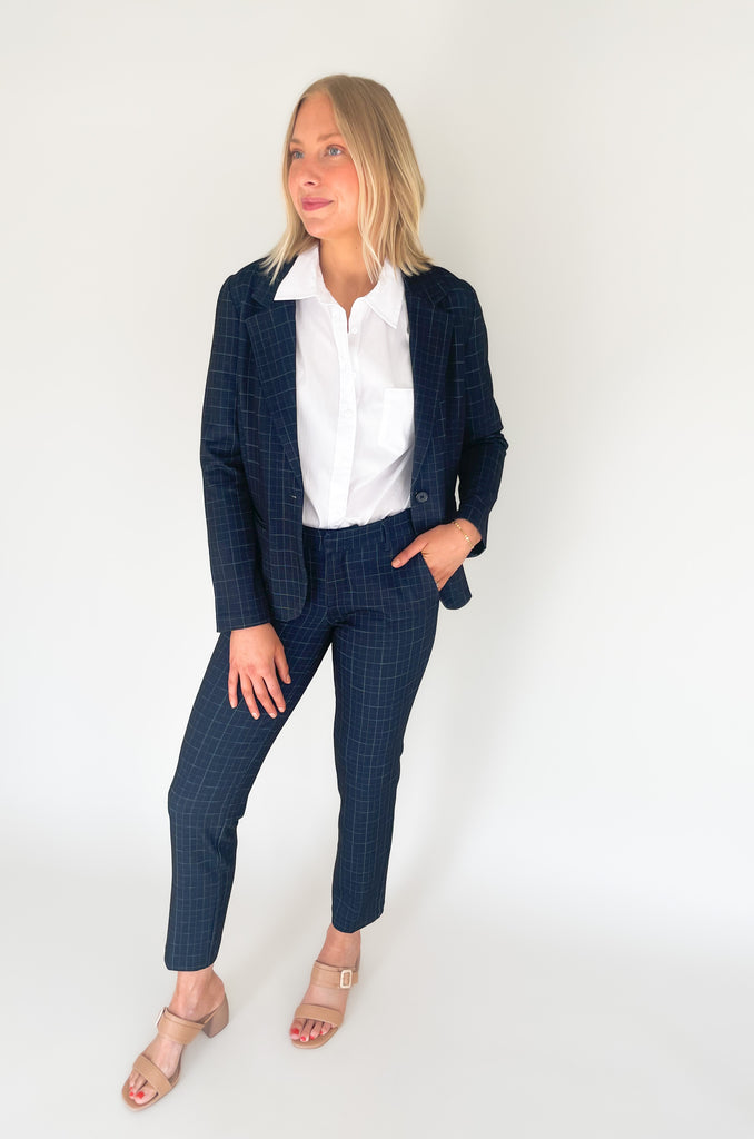 navy Liverpool Los Angeles fitted blazer with white windowpane color