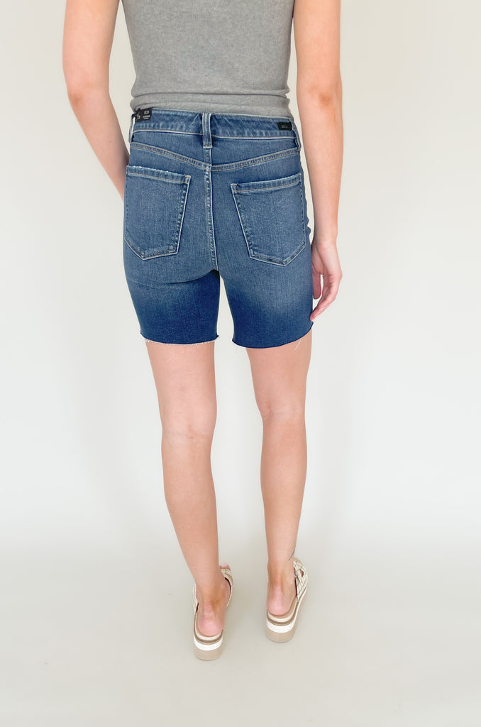  The Liverpool Kristy High Rise Shorts 7" are the best on-the-go short! With an incredible fit, stretch, and slightly longer silhouette, these shorts are made for busy days ahead. They are so comfortable and effortless, but also have that elevated look of Liverpool denim.