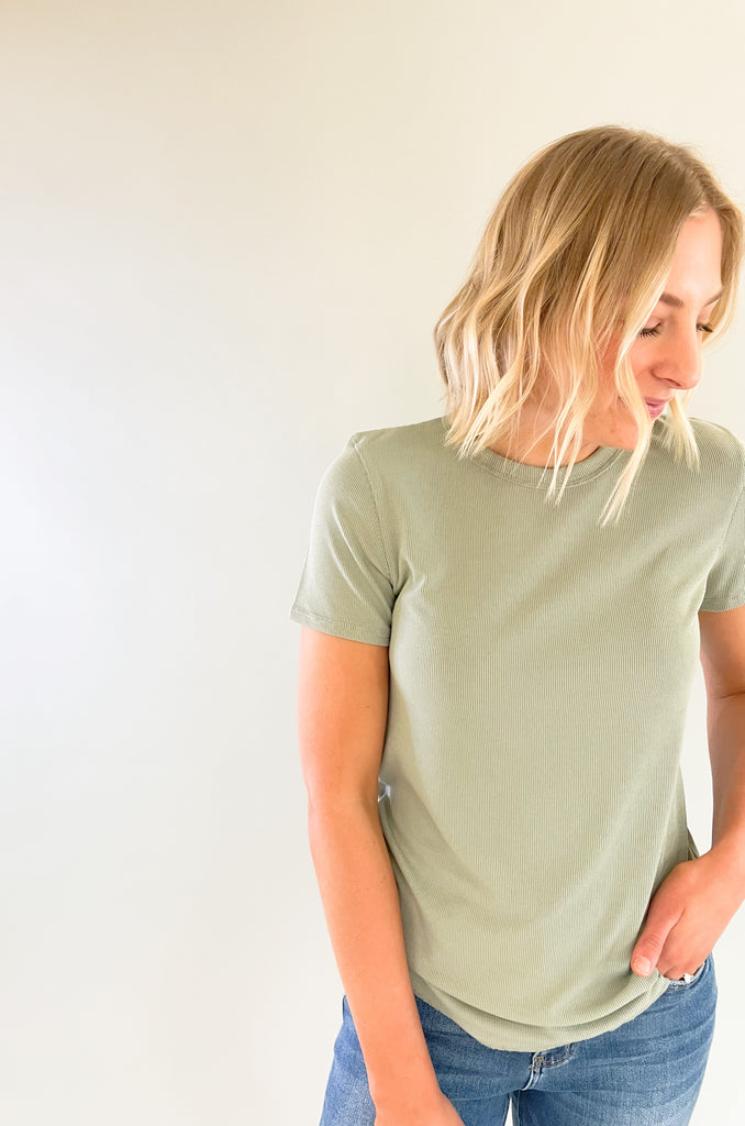 The Mae Short Sleeve Ribbed Tee is an amazing basic to have and a BESTSELLER!  It is better than an average shirt and has subtle details we love. The top has a ribbed fabric, which smooths the body and looks so chic. It comes in a few colors and pairs with everything too!