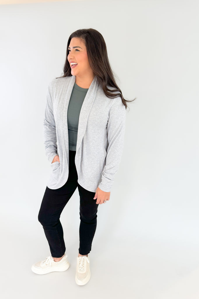 Designed with luxurious softness and versatility, our new Ultra Dream Cascade Cardigan quickly transforms from an open, relaxed look to a sophisticated cross-front wrap.