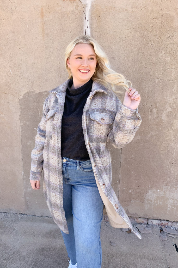 Our outerwear game is strong this season, and we’re so excited about the[Z SUPPLY] Sonoma Plaid Jacket! The details make this jacket so elevated, including faux shell buttons, on-seam pockets, our speckled yarn-dye plaid and a longer length. It's a heavier weight and can easily be worn into the winter season. 