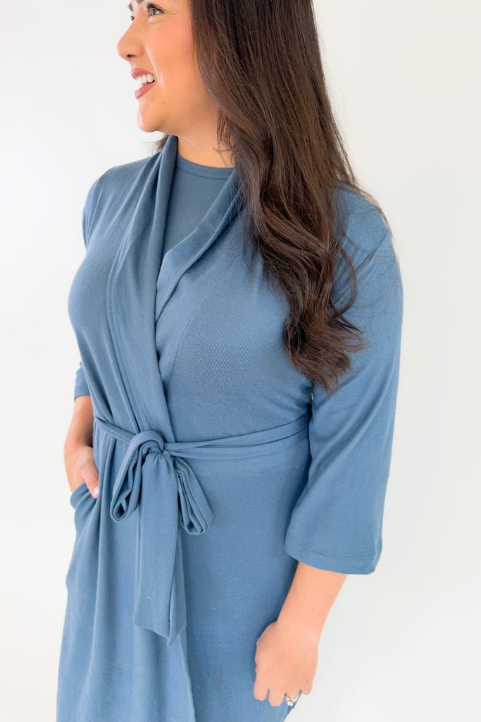 Escape into stunning softness with Softies Women's Dream Jersey Robe! This lightweight robe wraps your skin in unbelievable silky smoothness from your shoulders to your calves. A shawl collar creates a feeling of comfort, sophistication and spa-like luxury.