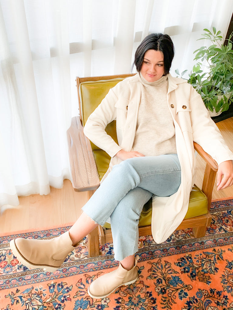 Long shacked coat with front pocks and button up style and collar-available in ivory and copper