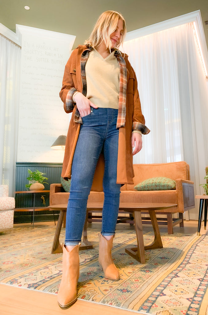 Long shacked coat with front pocks and button up style and collar-available in ivory and copper