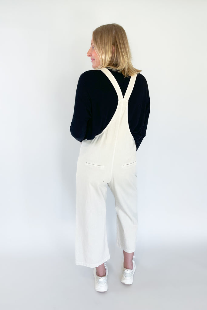 This Tencel Washed Jumpsuit Overall is so fun and trendy. The knot detail straps make this overall standout too with a unique touch. This jumpsuit features large front pockets, and faux back pockets. The bottoms are wide leg and semi-cropped. 