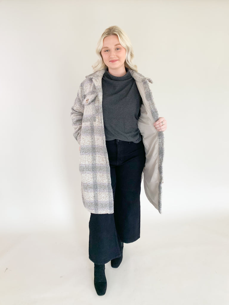 Our outerwear game is strong this season, and we’re so excited about the[Z SUPPLY] Sonoma Plaid Jacket! The details make this jacket so elevated, including faux shell buttons, on-seam pockets, our speckled yarn-dye plaid and a longer length. It's a heavier weight and can easily be worn into the winter season. 