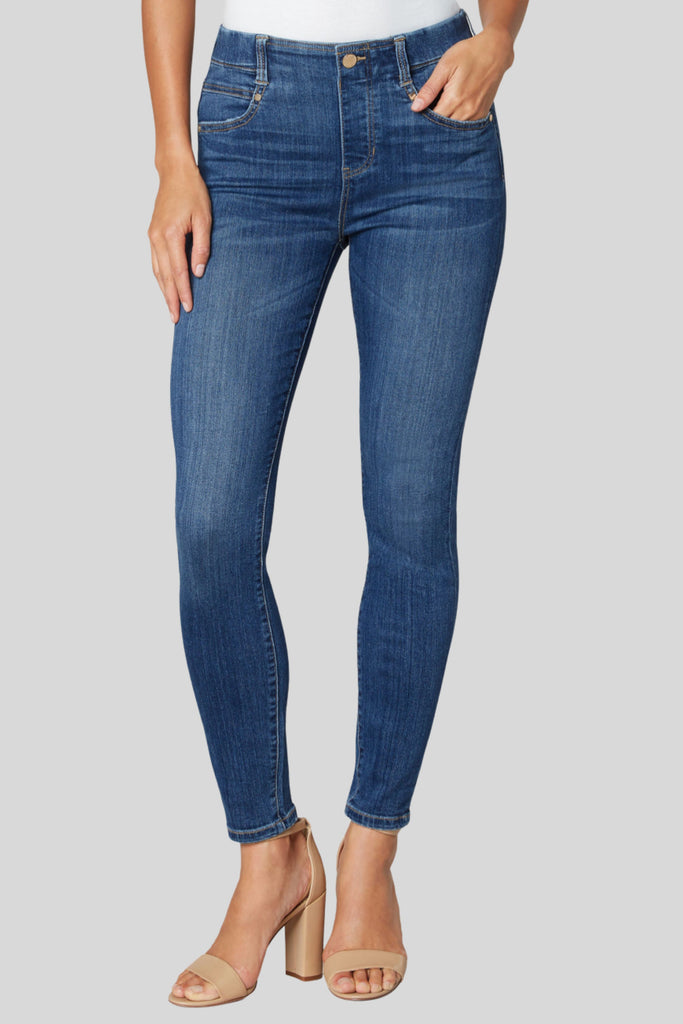 The Gia Glider Pull On Ankle Jeans 28" are a great medium wash skinny jean! They are comfortable, built with stretch and elevated fabric. You can not only see, but also feel the quality of these jeans. They are a go-to! 