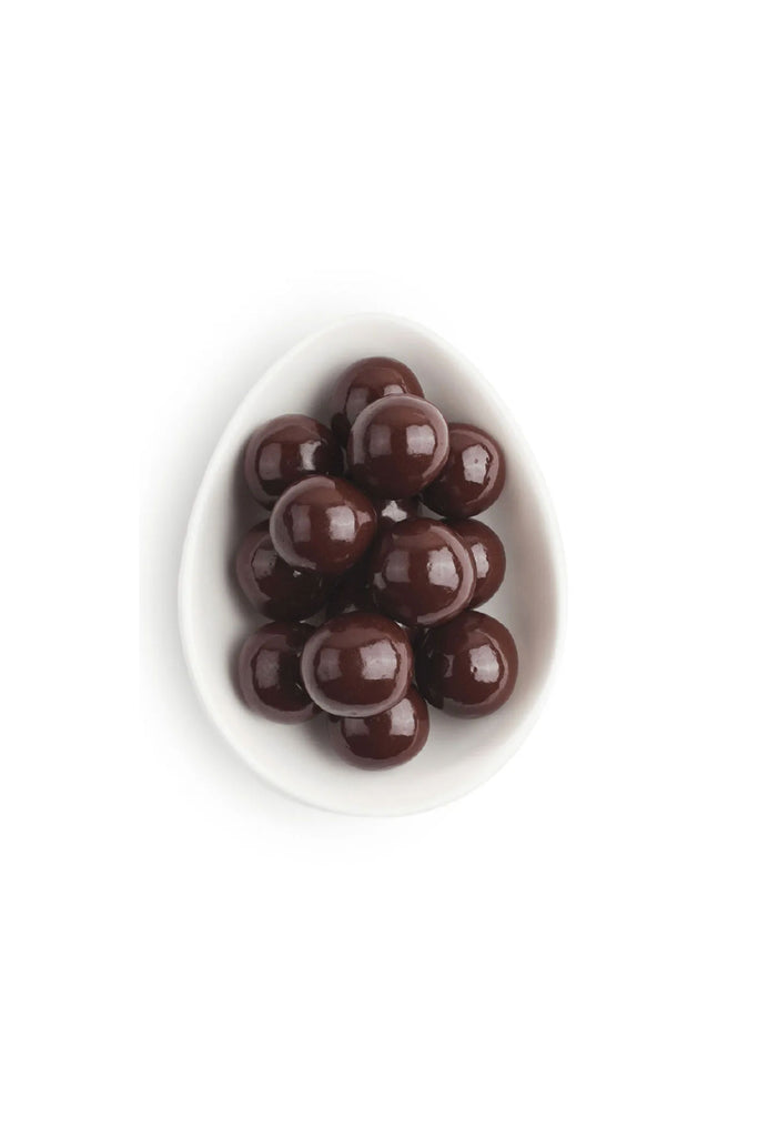 Sugarfina Candy Boxes are the perfect treat for yourself or someone special. It's the type of adult candy you can feel good about. Made with quality ingredients, good portions, and packaged in a sleek cube box, these candies are a 10/10. They also make a great gift. 