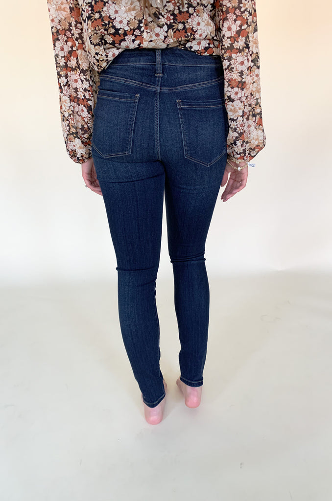 The Abby High Rise Skinny 30" Jeans are the sister style to our Abby Ankle Skinny Jean. This version has a higher waist, which is trendy and flattering for balancing proportions. It has the same amazing fabric Liverpool denim is known for and plenty of stretch too. Classic skinny jeans are great for work, elevating your look, and are timeless. This style would be a great addition to your wardrobe.  
