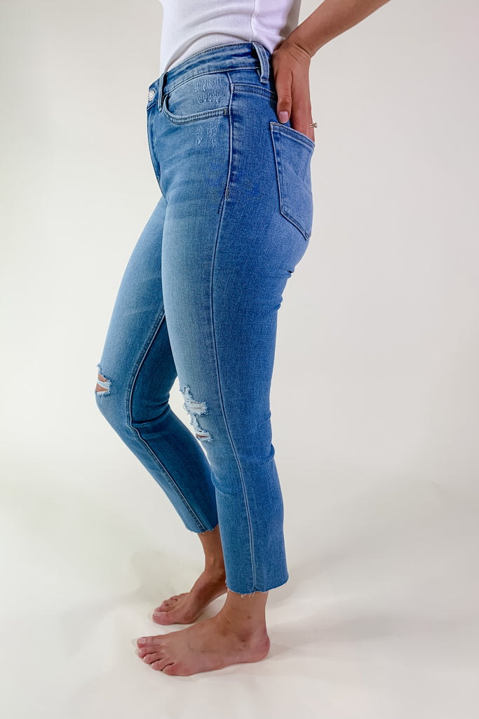 The Big Dreams High Rise Crop Straight Denim is a new favorite! It is the perfect fit, comfortable, and has so much detail. We love the raw hem, distressing, and trendy cropped fit. Wear these to instantly elevate your look!