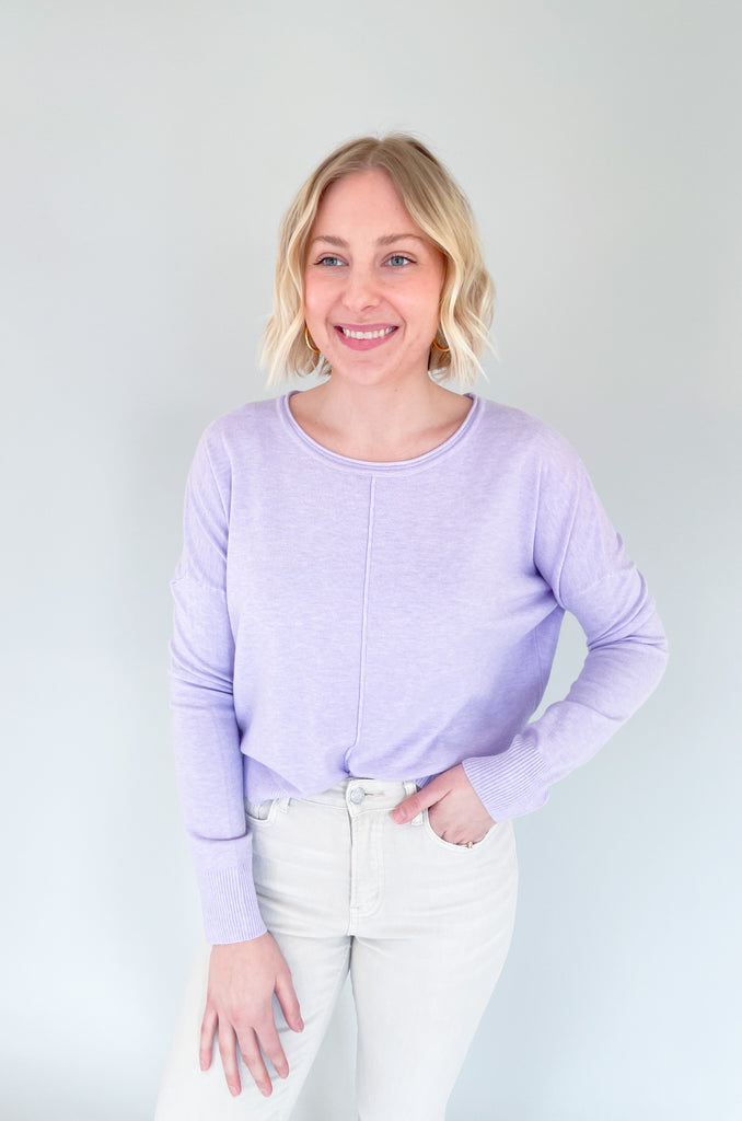 The Claire Round neck Pullover Sweater is an all-time Katsch favorite! With its dreamy fabric and flattering silhouette, there's no wonder we bring it back every spring. This style is slightly shorter, hitting at the waist. It pairs perfectly with trendy high rise jeans. Choose between several spring colors to complete your look. 
