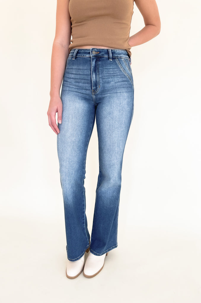 The Dionne Medium Wash High Rise Jeans are so on trend, comfortable, and look amazing on several body types. We know wide leg jeans are a tall girl's go-to, but they look great with so many body types! Pro tip: You can easily trim this style to fit you perfectly! This style is worth it, especially with the unique double pocket look and faded wash. It's elevated and effortlessly cool. 
