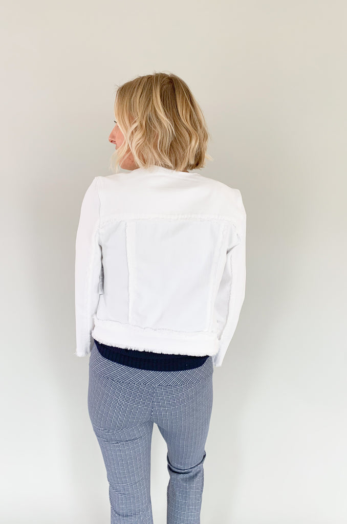 We are springing into the new season with the best outerwear! This new Liverpool Frayed Zip Jacket with 3/4 Length Sleeves is comfortable, elevated, and will seriously pair with everything. Plus, the quality and details on this jacket are incredible. 