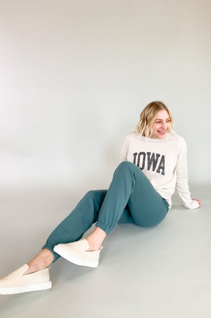 Here's your sign to replace your go-to joggers this season! We love these [Z SUPPLY] Classic Gym Joggers because they are so soft and cozy. The outside feels like a well-loved jersey cotton while the inside is lined with fleece. Pair them with our new matching pullover for the complete look!