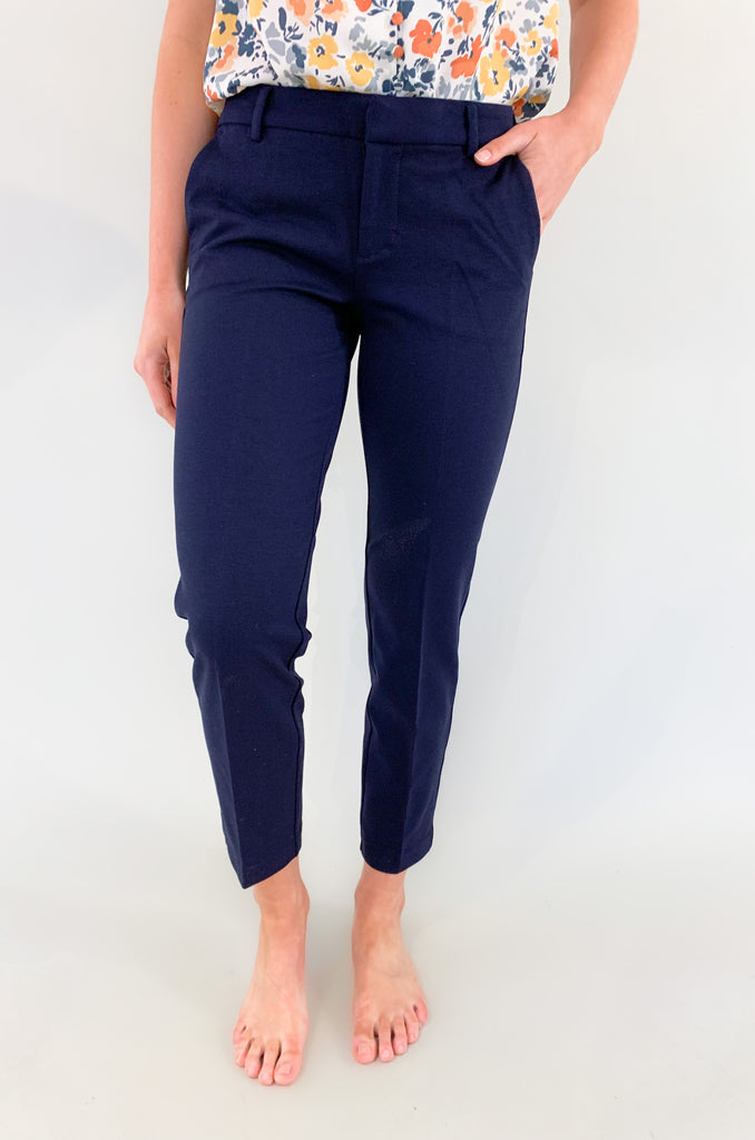 The Liverpool Kelsey Knit Trousers are an amazing style for work and special occasions. They look effortlessly chic, but have the liverpool comfort the brand is known for. 