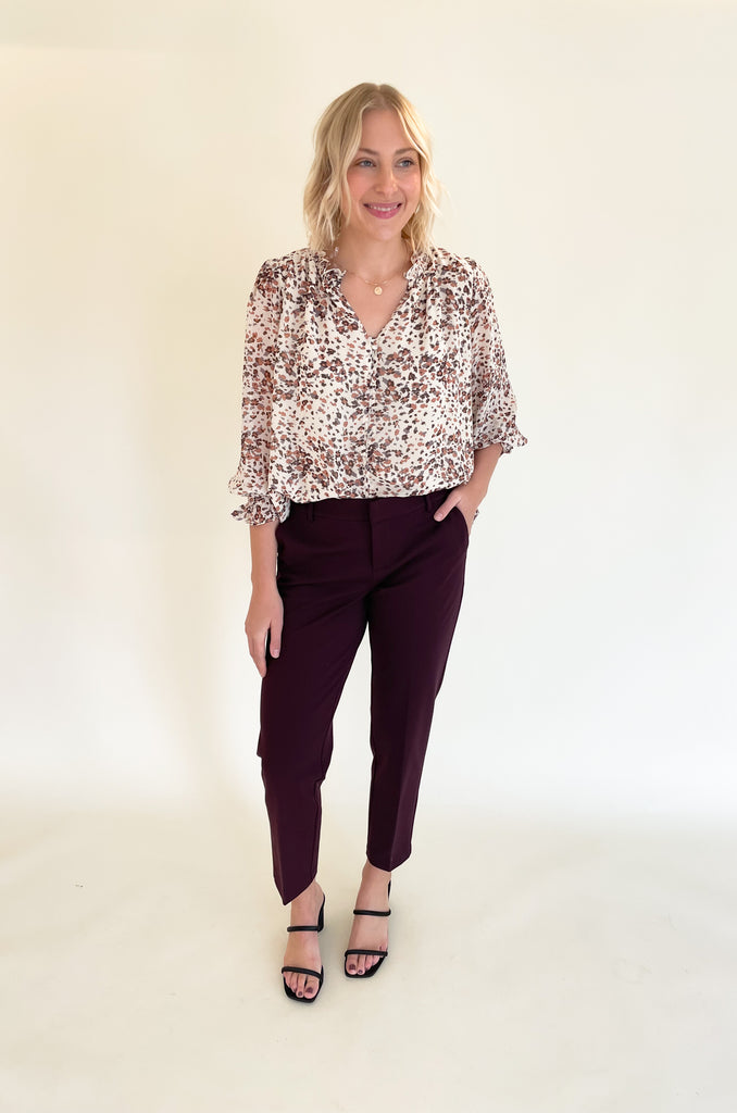 The Liverpool Kelsey Knit Trousers are an amazing style for work and special occasions. They look effortlessly chic, but have the liverpool comfort the brand is known for. 