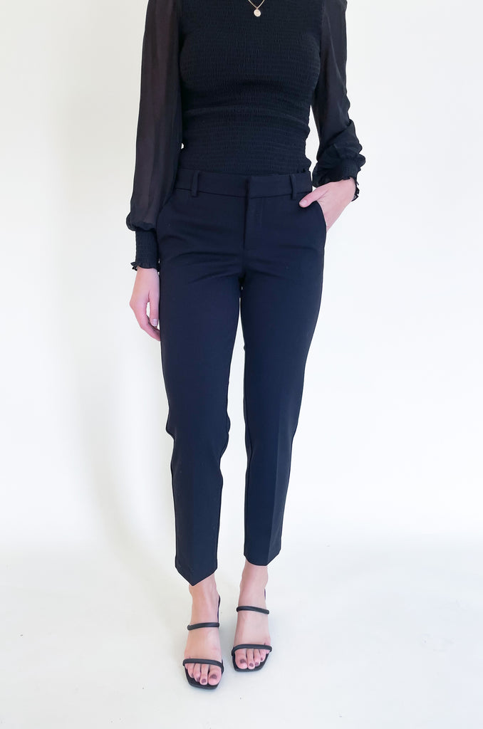 The Liverpool Kelsey Knit Trousers are an amazing style for work and special occasions. They look effortlessly chic, but have the liverpool comfort the brand is known for. 