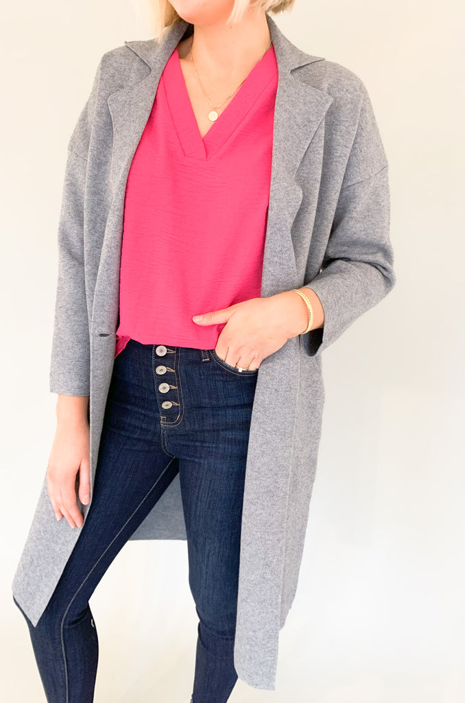 The Lotus Cashmere Blend Coat is such a luxurious style! With it's soft, elevated fabric and timeless silhouette, you will be reaching for it again and again. The weight is perfect too. It's more like a weighted cardigan rather than a heavy coat- simply a must-have! 