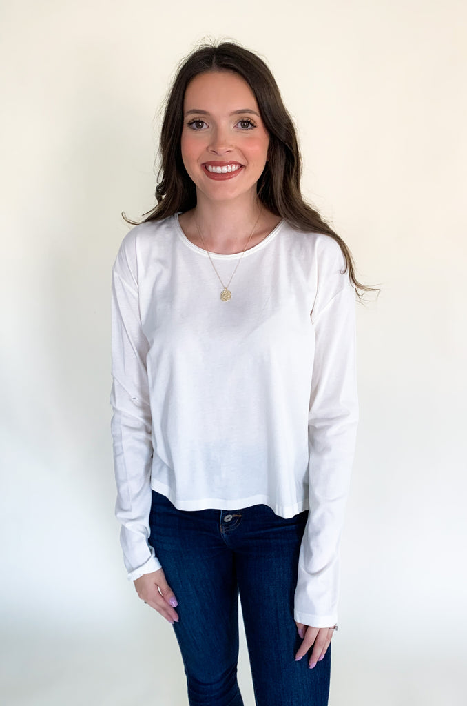 UGG always has the best fabrics, and this new Kaitlyn Long Sleeve Tee is amazing! The fabric is ultra lightweight and cozy. You could wear it on its own, or layer it under a jacket. A good basic is a staple piece in the Katsch closet, and you can't go wrong with this one!