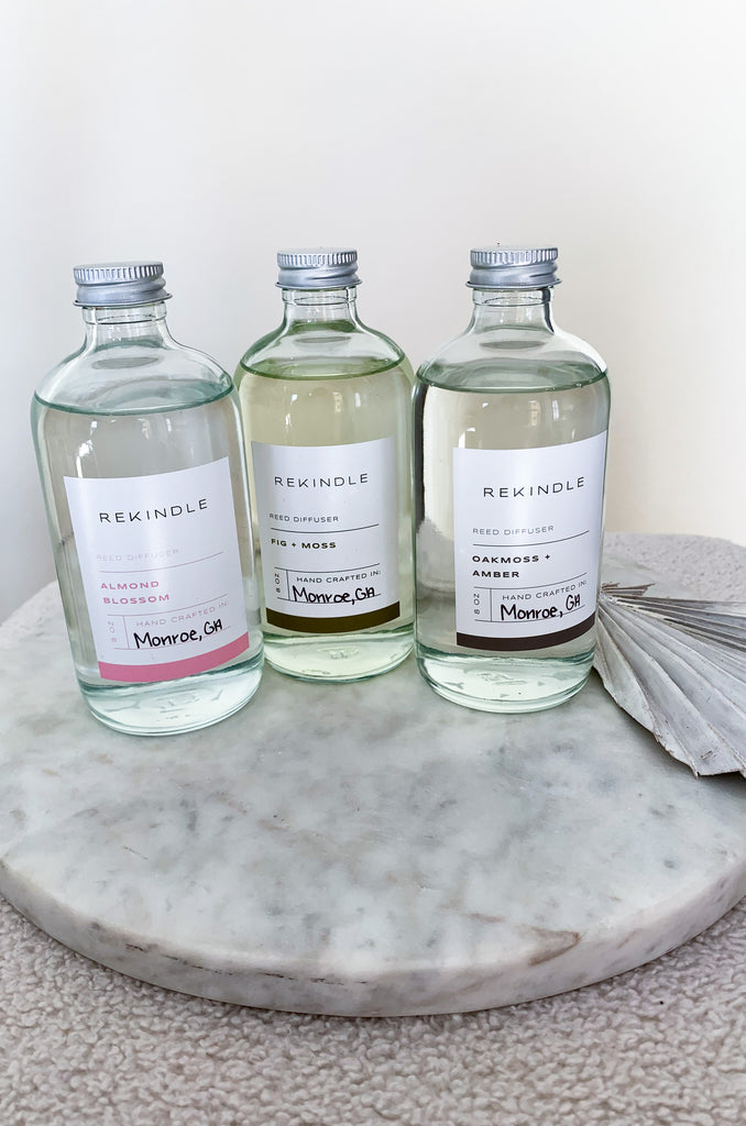 Can’t burn candles in your home or prefer a more natural aromatherapy product? These handmade reed diffusers are for you. Simply open the bottle and place the reeds in the bottle. Wait about 60-90 minutes for the fragrance oil to diffuse up through the reeds and into the air.
