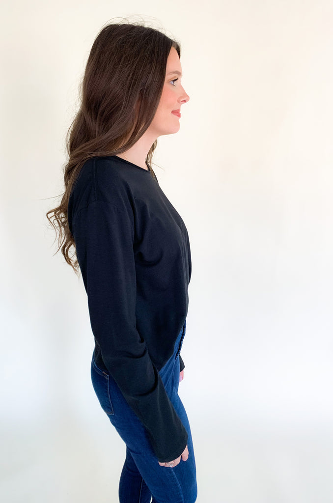 The [Z SUPPLY] Modern Slub Long Sleeve Tee is a great elevated basic! This style is semi-fitted, so it looks amazing along, but also layered under jackets. The fabric is breathable and stretchy too. You cannot go wrong with this Z SUPPLY fave!