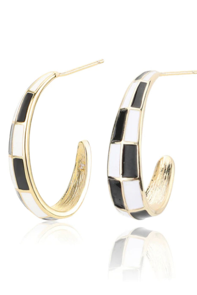 The Vintage Havana Parker Earrings are so fun! They make a statement and have a fun, trendy checkered look. Plus, they are 18k gold plated made to last. 