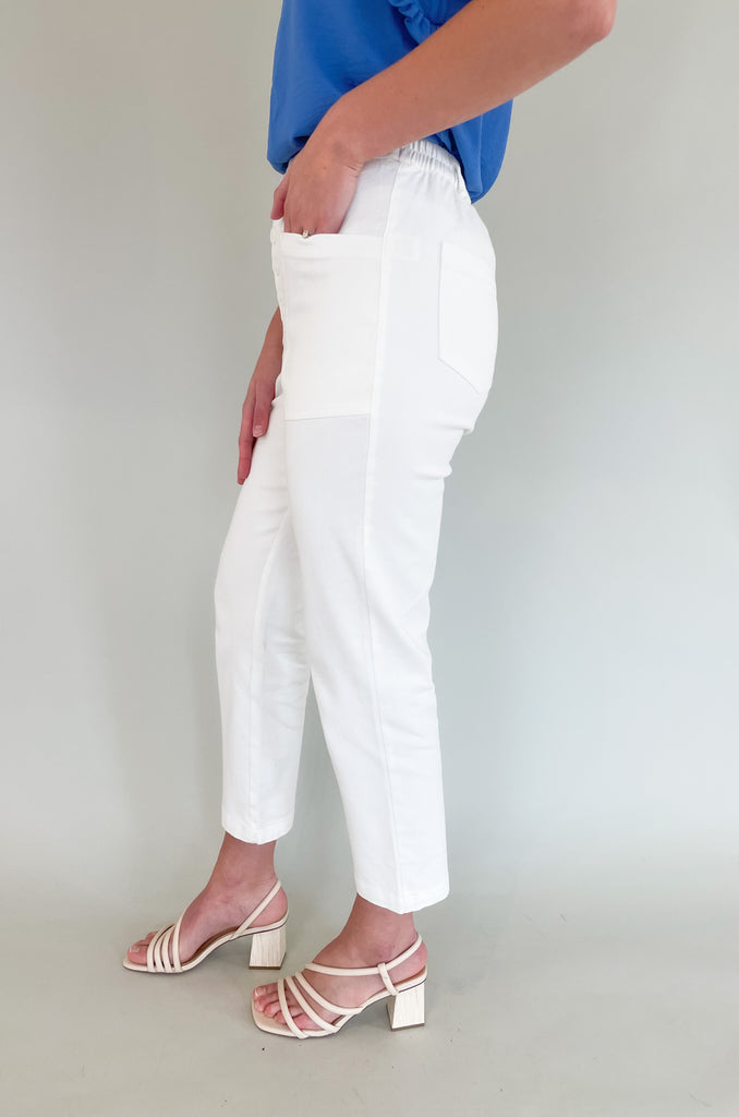 The Wrenley Washed Utility Denim Pants are so elevated and comfortable. They are a nice update to a basic jean. They feel soft and stretchy, and pair beautifully with any bright top. The waist is elastic for extra stretch. Plus, the button details and large pockets are a trendy feature we are loving! 