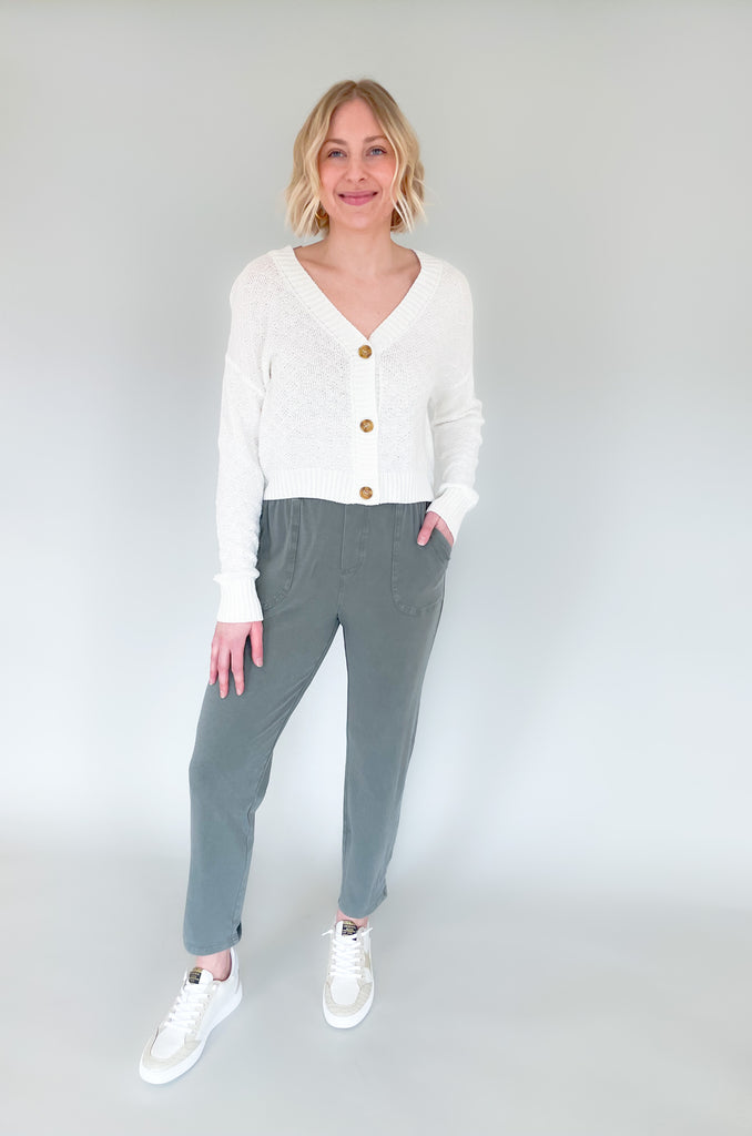 This new [Z SUPPLY] Kendall Jersey Pant is an instant favorite. Not only are these pants extremely comfortable, but they are also luxe. You can definitely wear them casually, but add a cute style like the [Z SUPPLY] Marcy Cardigan to dress it up. Because of the fun pockets, cuffed bottoms, and button detail, you get the look of an elevated pant. 