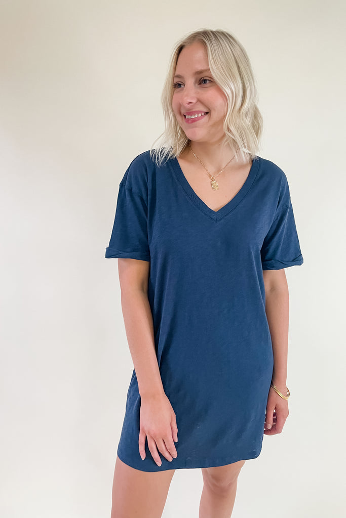 Who doesn't love a t-shirt dress like our new [Z SUPPLY] V Neck T Shirt Dress! The V-Neck T-Shirt Dress is made from a 100% cotton Slub Jersey knit fabric. Featuring a ribbed v-neck design with rolled sleeves, this dress is an easy essential you’ll want to have on-hand. It's so cute and comfy!